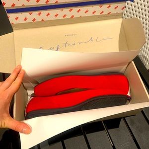 Rothy’s: Limited edition Cardinal flat, size 8.5